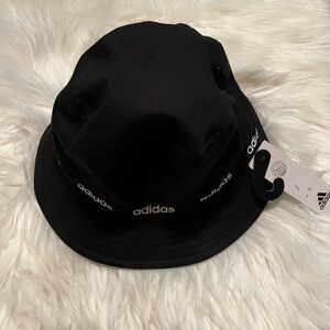 Adidas bucket hat